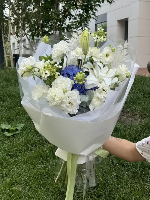 Купить Сборный букет «Эхо ледника» с доставкой в Томске