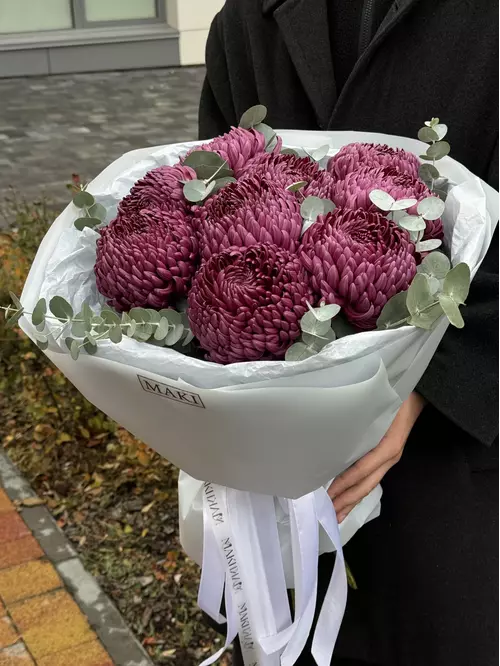 Купить букет из одиночных хризантем Bigoudi Purple с доставкой в Томске