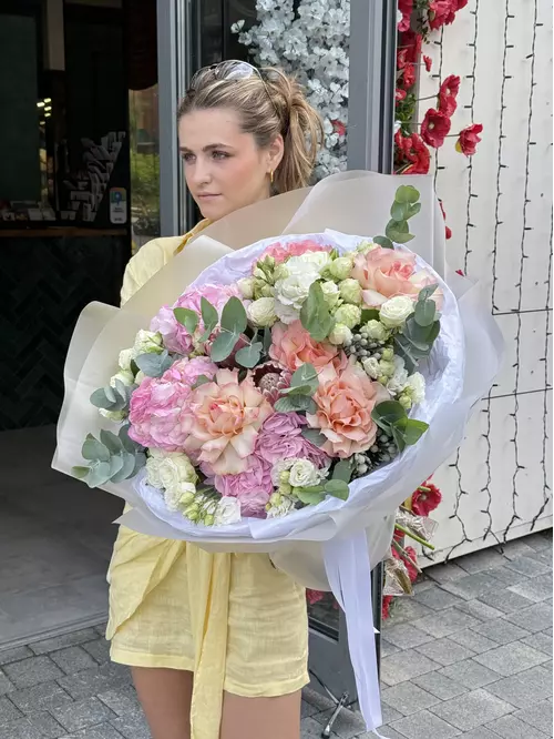 Купить букет "Королевский романс" в Томске