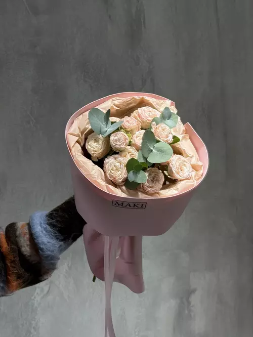Купить кустовые розы в Томске